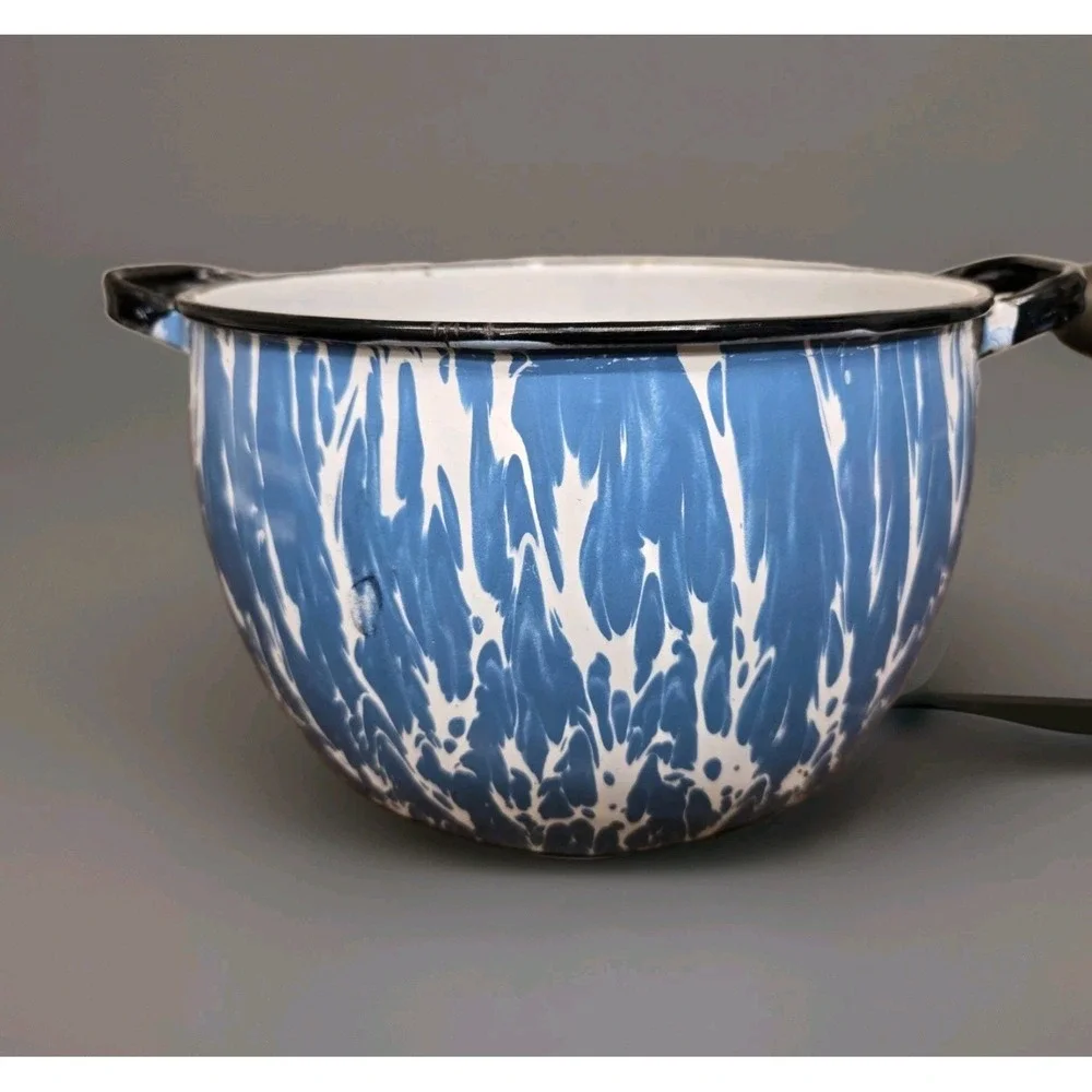 Vintage Blue White Splatter Enamelware Stock Pot 10